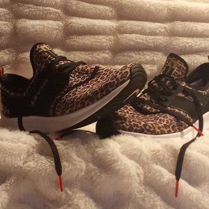 New Balance revlites leopard print size 7 womens